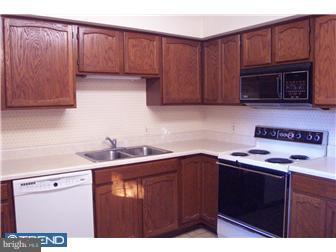 274 Valley Stream Ln, Chesterbrook, PA 19087 photo 5