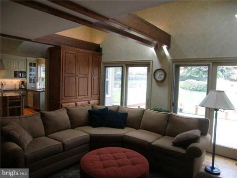 209 Hedgemere Dr, Devon, PA 19333 photo 12