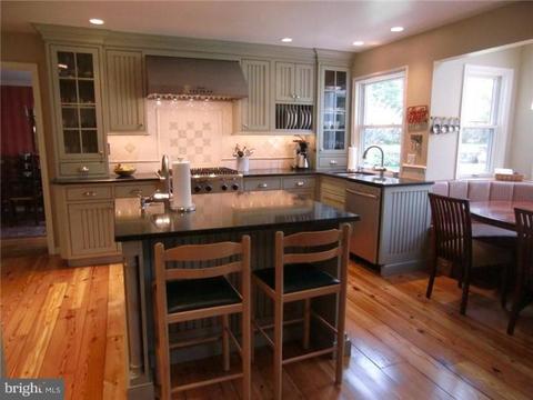 209 Hedgemere Dr, Devon, PA 19333 photo 3
