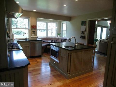209 Hedgemere Dr, Devon, PA 19333 photo 7