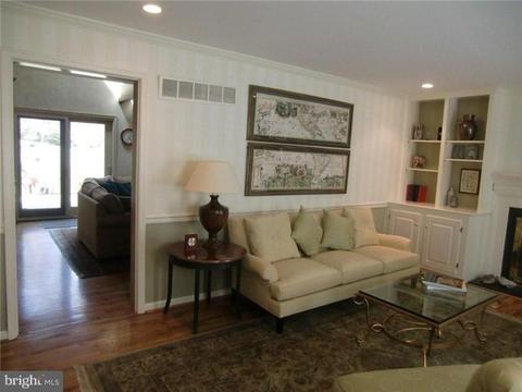 209 Hedgemere Dr, Devon, PA 19333 photo 5