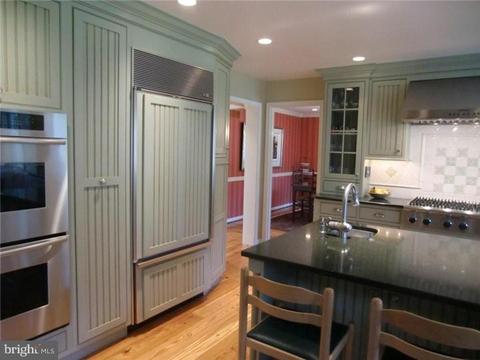 209 Hedgemere Dr, Devon, PA 19333 photo 10