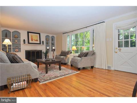 46 Steeplechase Rd, Devon, PA 19333 photo 2