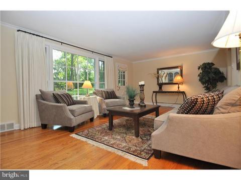46 Steeplechase Rd, Devon, PA 19333 photo 3