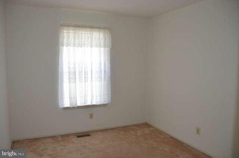 360 Logan Dr, Westminster, MD 21157 photo 10