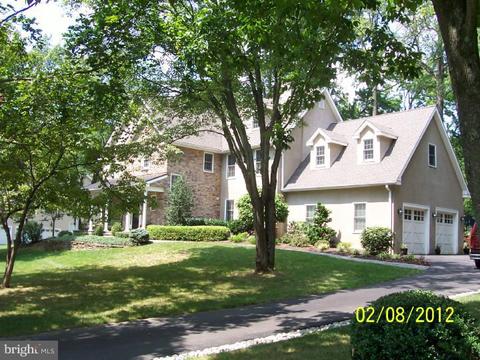 317 Oakwood Ln, Devon, PA 19333 photo 1