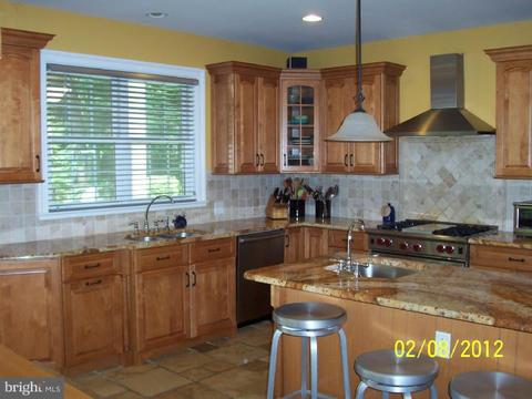 317 Oakwood Ln, Devon, PA 19333 photo 3