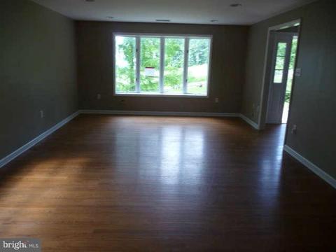23319 Barth Spring Ln, Smithsburg, MD 21783 photo 3