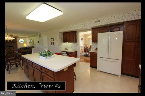 8020 Stone Ridge Dr, Frederick, MD 21702 photo 4