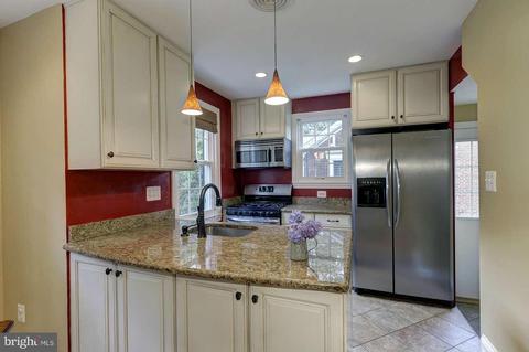 100 Hamilton Ave E, Silver Spring, MD 20901 photo 3
