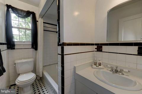 100 Hamilton Ave E, Silver Spring, MD 20901 photo 13