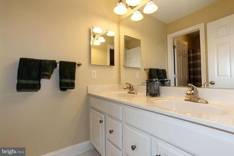 8630 Far Fields Way, Laurel, MD 20723 photo 11