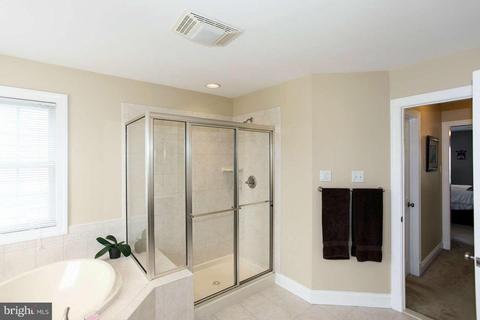 8630 Far Fields Way, Laurel, MD 20723 photo 5