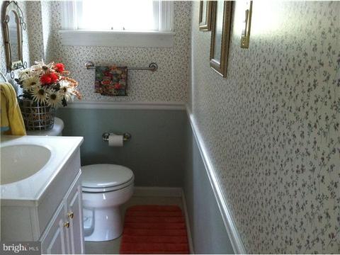 4540 Pilgrim Ln, Upper Chichester, PA 19061 photo 8