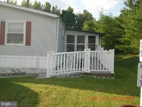 6 Tearose Dr, Middle River, MD 21220 photo 4
