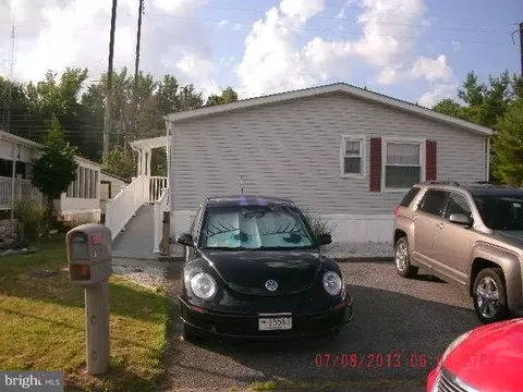 6 Tearose Dr, Middle River, MD 21220 photo 3