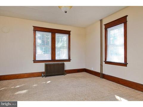 407 Crown Point Rd, Thorofare, NJ 08086 photo 7
