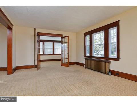 407 Crown Point Rd, Thorofare, NJ 08086 photo 6
