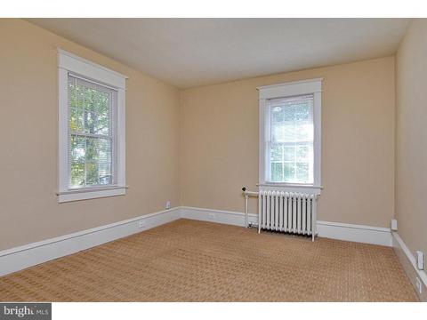 407 Crown Point Rd, Thorofare, NJ 08086 photo 10