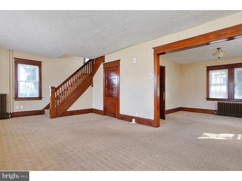 407 Crown Point Rd, Thorofare, NJ 08086 photo 4