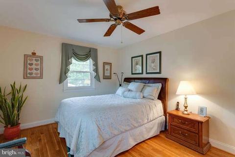 6003 Meriwether Ln, Springfield, VA 22150 photo 18
