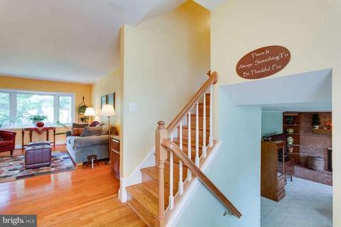 6003 Meriwether Ln, Springfield, VA 22150 photo 3