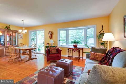 6003 Meriwether Ln, Springfield, VA 22150 photo 12