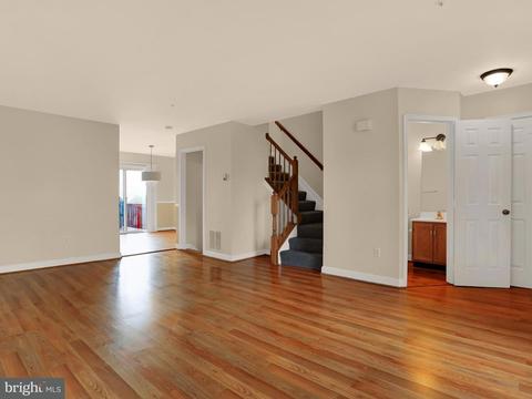 6428 View Point Ct, Frederick, MD 21703 photo 2