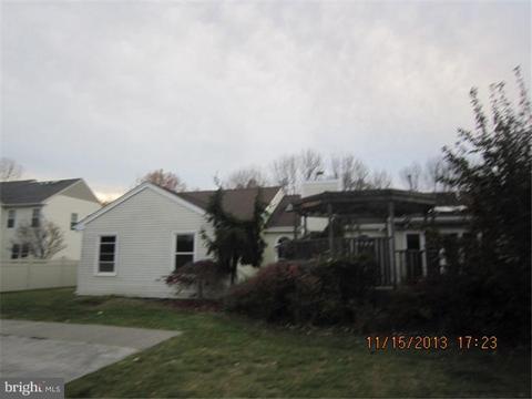 17 Millstream Dr, Mount Laurel, NJ 08054 photo 2