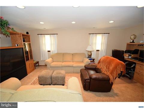 34 Clipper Ct, Bear, DE 19701 photo 12