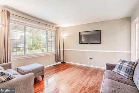 157 Sullivan Rd, Westminster, MD 21157 photo 5