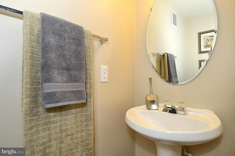 6405 Racetec Ct, Springfield, VA 22150 photo 14