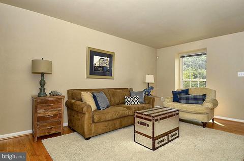 6405 Racetec Ct, Springfield, VA 22150 photo 9
