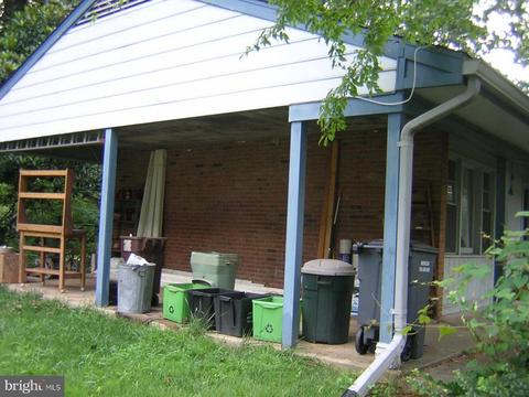 6711 Kenmont Pl, Springfield, VA 22152 photo 4