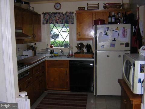 6711 Kenmont Pl, Springfield, VA 22152 photo 11