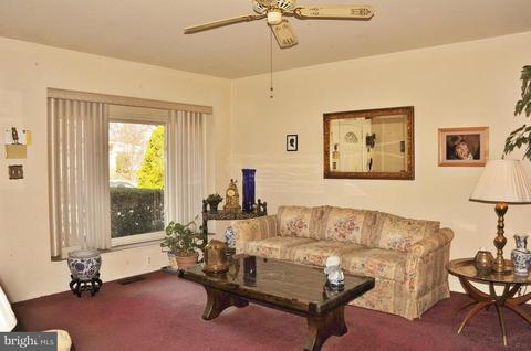 6105 Frontier Dr, Springfield, VA 22150 photo 3