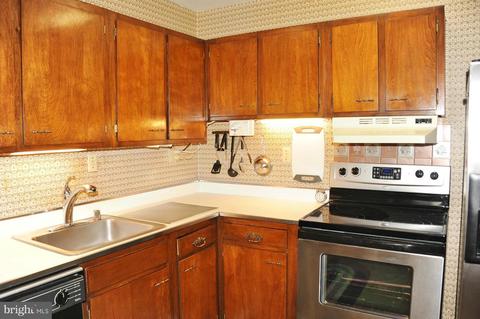 6105 Frontier Dr, Springfield, VA 22150 photo 9