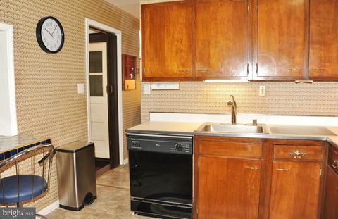 6105 Frontier Dr, Springfield, VA 22150 photo 8