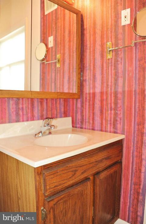 6105 Frontier Dr, Springfield, VA 22150 photo 21
