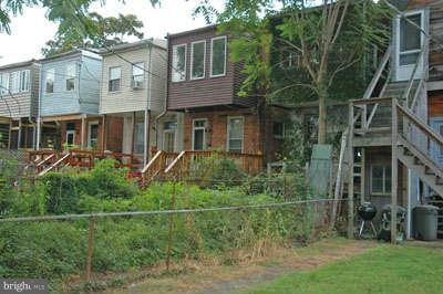 302 31st St E, Baltimore, MD 21218 photo 2