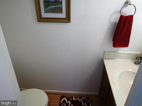 8610 Western Oak Dr, Springfield, VA 22153 photo 10