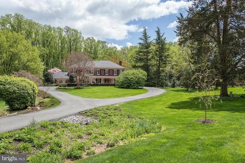 1133 Spring Hill Rd, Mclean, VA 22102 photo 1