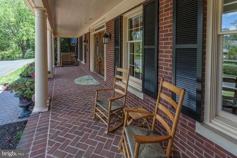 1133 Spring Hill Rd, Mclean, VA 22102 photo 2