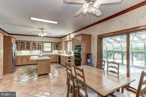 1133 Spring Hill Rd, Mclean, VA 22102 photo 9