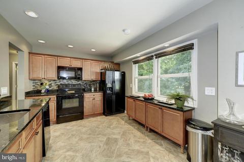 6212 Duntley Pl, Springfield, VA 22152 photo 9