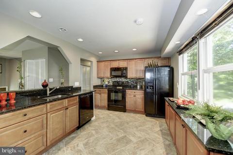 6212 Duntley Pl, Springfield, VA 22152 photo 8