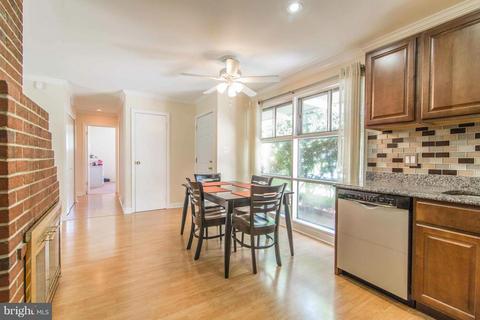 7407 Inzer St, Springfield, VA 22151 photo 10