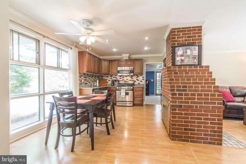 7407 Inzer St, Springfield, VA 22151 photo 3