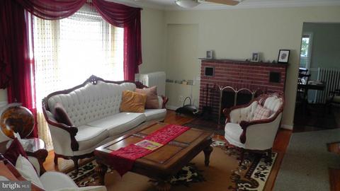 1202 Ednor Rd, Silver Spring, MD 20905 photo 4