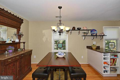 5216 Lonsdale Dr, Springfield, VA 22151 photo 6